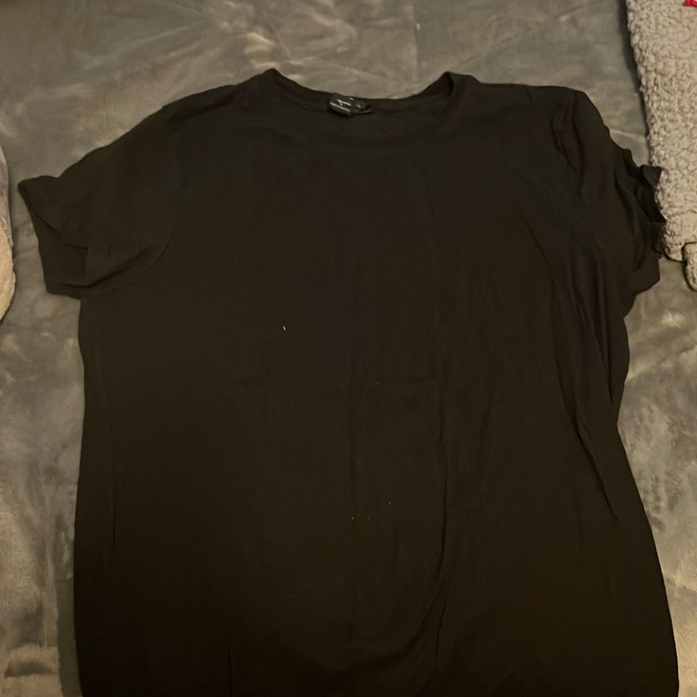 Black Tee